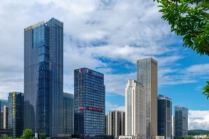 企業SNSの炎上の原因と事例、企業が取るべき対処法と防止策を解説